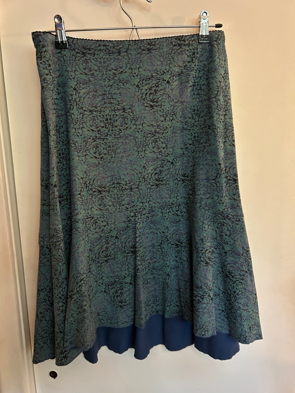 J. Jill Green Patterned High-Low Skirt with Navy Hem